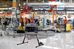Na Seat são Drones na fábrica do futuro - Transportar peças de forma autónoma na linha de produção