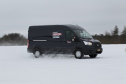 Novas Ford Transit e Transit Connect Vencem o Gelo, a Neve e o Frio Extremo do ‘Ártico Van Test’