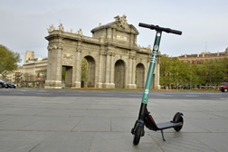 Sabe o que é o “Kicksharing”? A Seat responde - Nova parceria na mobilidade urbana inicia em Madrid