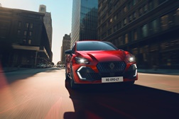 Novo Renault Clio, nova geração com superpoderes - Disponível para encomenda nos concessionários Renault no último trimestre de 2025