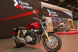 O público gostou da nova CB 1100 RS, mas a Honda ainda não confirmou a vinda do modelo para o Brasil