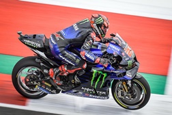 MotoGP 2022 GP Indonésia, MotoGP - Quartararo volta à pole, Oliveira 7º - Numerosas quedas marcaram os treinos