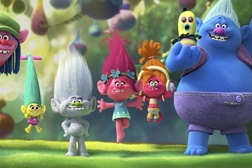 Explosão de cor e animação "Trolls" invade o Almada Forum