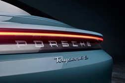 Porsche lança mais um elétrico: Taycan 4S - Marca amplia gama de modelos de carros desportivos elétricos 