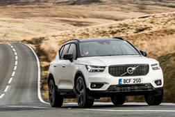 Novo Volvo XC40 T2 com 129cv - Modelos com nova motorização começam nos 34.895 euros