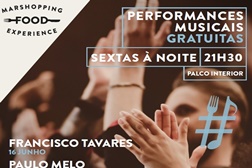 Arnaldo Fonseca e o seu acordeão no MAR Shopping Matosinhos