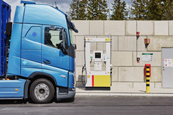 Volvo Trucks iniciará em 2025 testes em clientes de camiões de célula de combustível - Células fornecidas pela Cellcentric, uma parceria entre o Grupo Volvo e a Daimler Truck