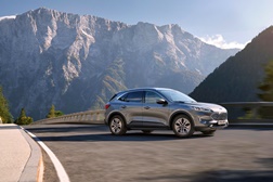 Ford Kuga revoluciona segmento SUV com o modelo mais eletrificado da marca - Arquitetura avançada 