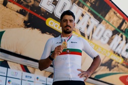 António Morgado festeja dobradinha no Campeonato Nacional