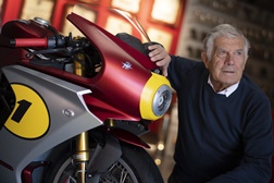 MV Agusta Superveloce AGO por Giacomo Agostini