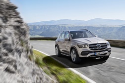 Novo Mercedes GLE - O lançador de tendências - Tecnologia junta-se à suavidade de rolamento