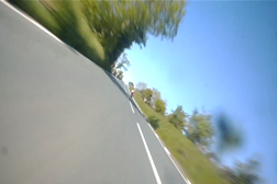 Sabe o que vê um piloto a correr a 320 km/h?