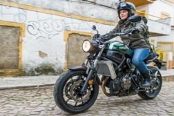 Teste Yamaha XSR700 - Futuro Passado
