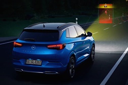 O Sistema Visão Noturna do novo Opel Grandland - Baseado em câmaras, deteta até 100 metros de visão infravermelhos