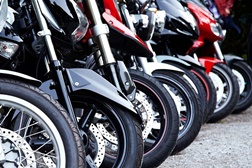 Há uma app que ajuda a encontrar os parques de estacionamento de motos