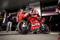 MotoGP – Aprilia quer saber o porquê da Ducati colocar três asas no spoiler da roda traseira