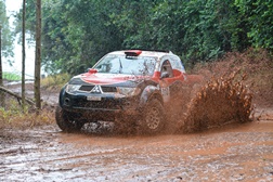 Luiz Facco e Humberto Ribeiro finalizaram o calendário provas com o Rally dos Amigos