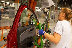 Uma coreografia na fábrica da Seat - O objetivo é fazer um carro a “cada” 40 segundos