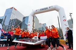 Bridgestone aposta com pneus inovadores no World Solar Challenge 2025