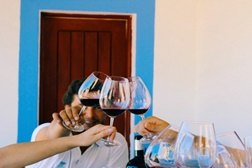 Da vinha à mesa: um dia na vindima da Casa Relvas - De 25 de agosto a 20 de setembro, o Programa de Vindimas convida a participar na colheita 