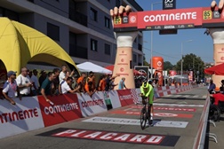 Continente alimenta a pedalada da 86.ª Volta a Portugal em bicicleta - Volta a Portugal percorre o país de norte a sul entre os dias 6 e 17 de agosto