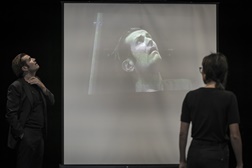 "Festa de 15 anos" de Mickaël de Oliveira em estreia no Teatro Carlos Alberto