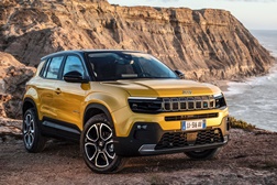 A marca Jeep® irá apresentar quatro SUV 100% elétricos até 2025 - Novo Jeep Avenger 100% elétrico será lançado na Europa no início de 2023