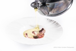 Creme aveludado de favas com bife de atum macerado