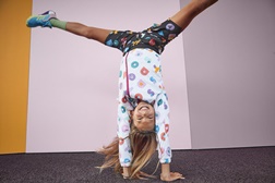 Linhas Dots e Ninjago na nova colaboração entre a Adidas e a Lego