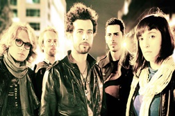 Andycode apresentam "Karman Line" ao vivo no Plano B