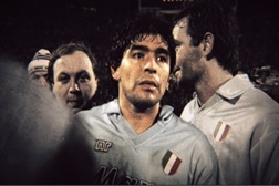 Canal História presta homenagem a Maradona com programação especial