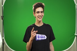 Biggs convida youtuber Nurb para dar conselhos de Verão