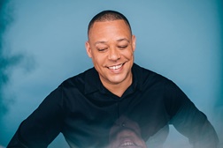 “Assobia para o Lado” de Carlão nomeada para melhor música de Portugal nos Prémios ARi[t]mar