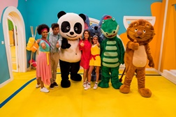 Ana Bacalhau e Fernando Daniel levam Escola do Panda ao Facebook