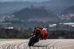 Mundial SBK, 2022, Aragón - Rinaldi bate Razgatlioglu por 0,005s no Warm Up - O vencedor de 2021 está de novo no topo