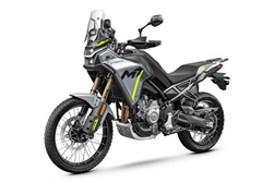 CFMOTO 450MT chegou a solo nacional