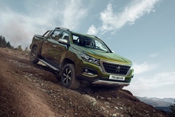 O avanço da Peugeot nas pick-up - Peugeot Landtrek à conquista das Américas