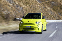Apresentação do Novo Abarth 500e no Caramulo Motorfestival 2023 - O elétrico é a base das sessões de co-drive na Rampa do Caramulo