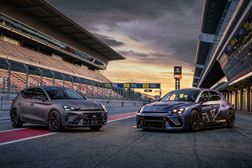 Dois leões que partilham o mesmo ADN Cupra - CUPRA Leon VZ lado a lado com CUPRA Leon VZ TCR