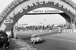 Renault volta à pista para a edição de 2022 da Le Mans Classic - São 3 versões de competição dos Renault 4CV de 1950 e 1951   