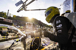 Team Peugeot TotalEnergies inicia oficialmente a sua participação nas 24 horas de Le Mans - Paul Di Resta conduziu o PEUGEOT 9X8 2024 pelas ruas de Le Mans
