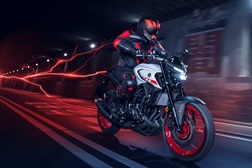 Yamaha MT-03 está mais “dark” do que nunca!