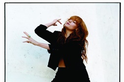 Florence Welch faz versão de "Stand By Me" para trailer do jogo "Final Fantasy XV"
