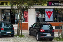 Morada: Av. D. Vasco da Gama, 39  1400-127 Lisboa