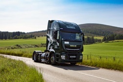Glenfiddich agora tem camiões “movidos a whisky” ou ULCF - A frota de transporte é alimentada com biogás verde feito a partir de resíduos de whisky