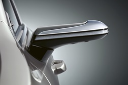 Lexus ES com espelhos retrovisores digitais - estreia na Europa - Apresentação no Salão Automóvel de Genebra