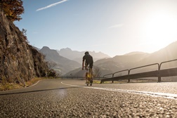 Ande de bicicleta em grupo e em segurança com as dicas da Garmin