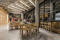 Topo Martim Moniz abre nova sala de conceito oriental