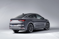 Škoda Enyaq com versões mais potentes e de autonomia alargada - Novas versões 85 e 85x com 286 cv e variantes RS agora com 340 cv