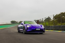 Taycan Turbo GT regista novo recorde de volta em Interlagos - O sucesso na América do Sul segue os recordes na Europa, América do Norte e Ásia
